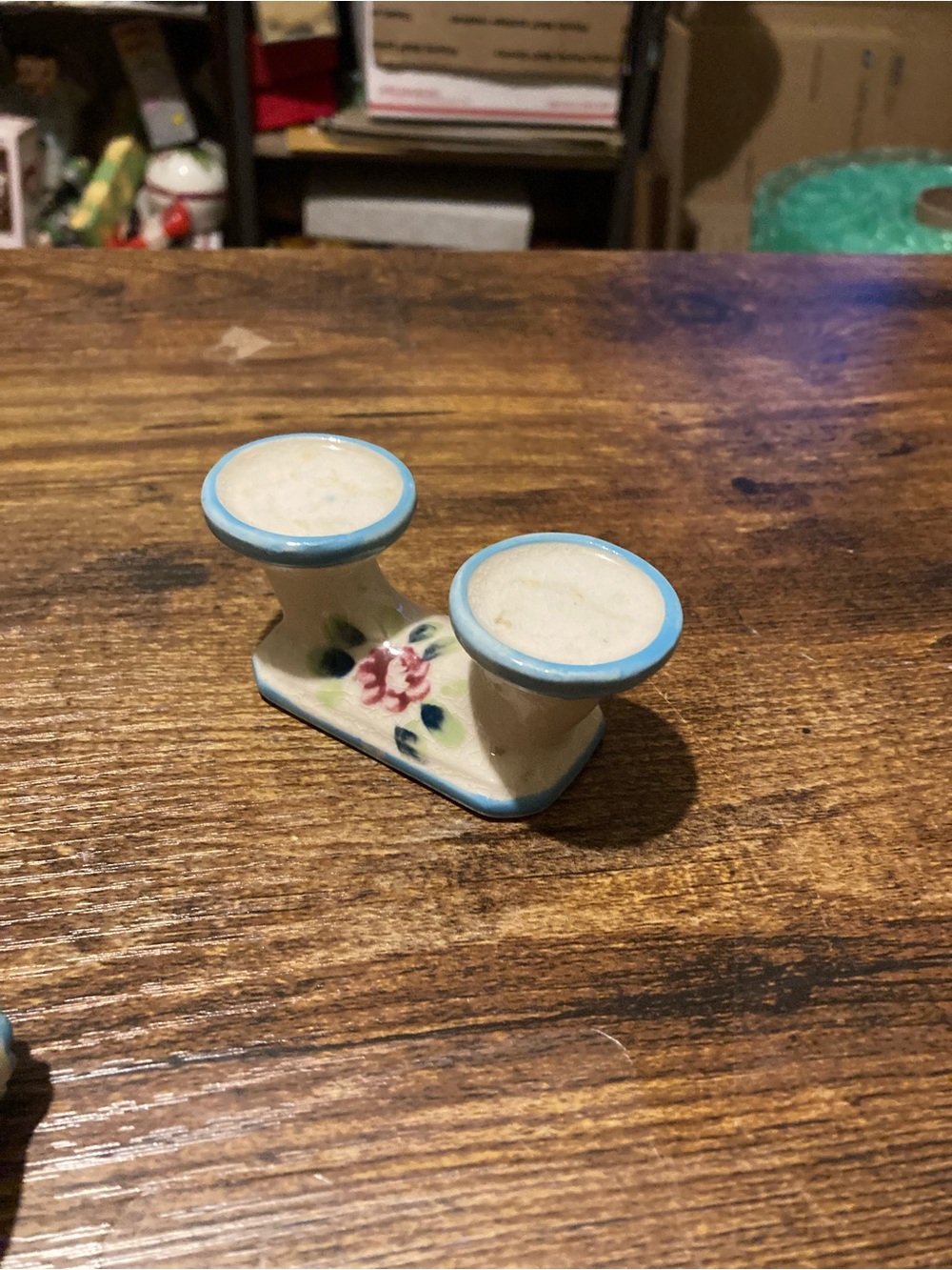 Vintage salt & pepper shakers by Foreign - Picture 6 of 9